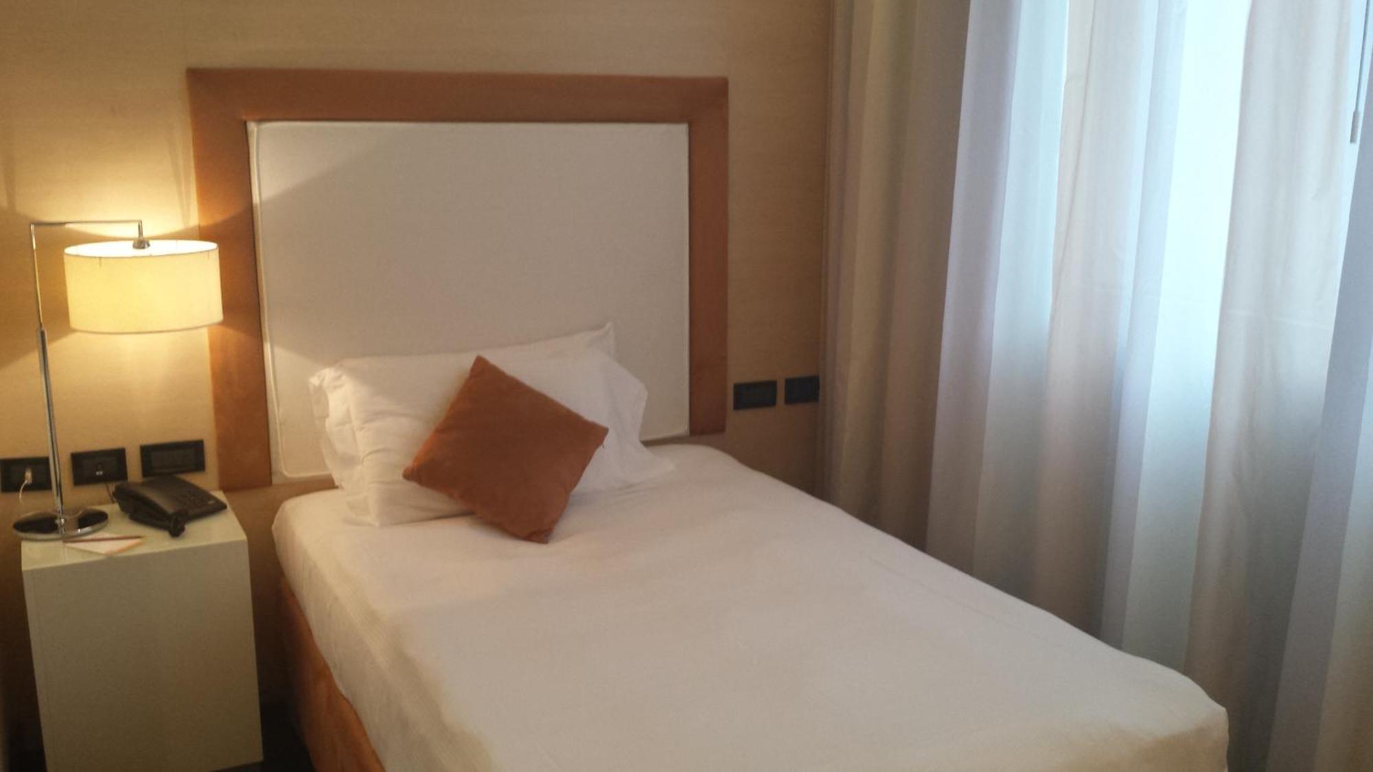 Single Room,1218034480:JPEG