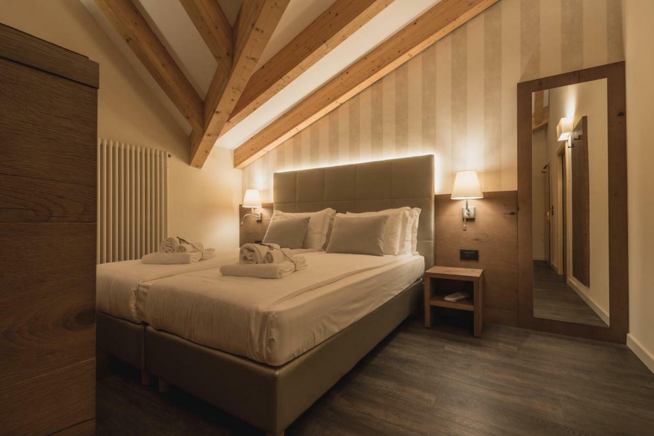 Deluxe Room,846930392:JPEG