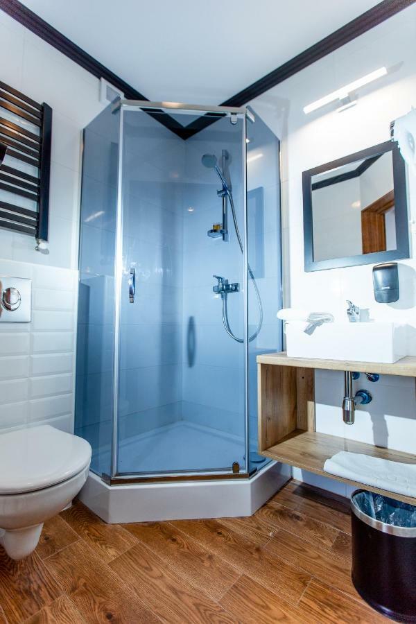 Quarto Deluxe com Cama de Casal ou 2 de Solteiro