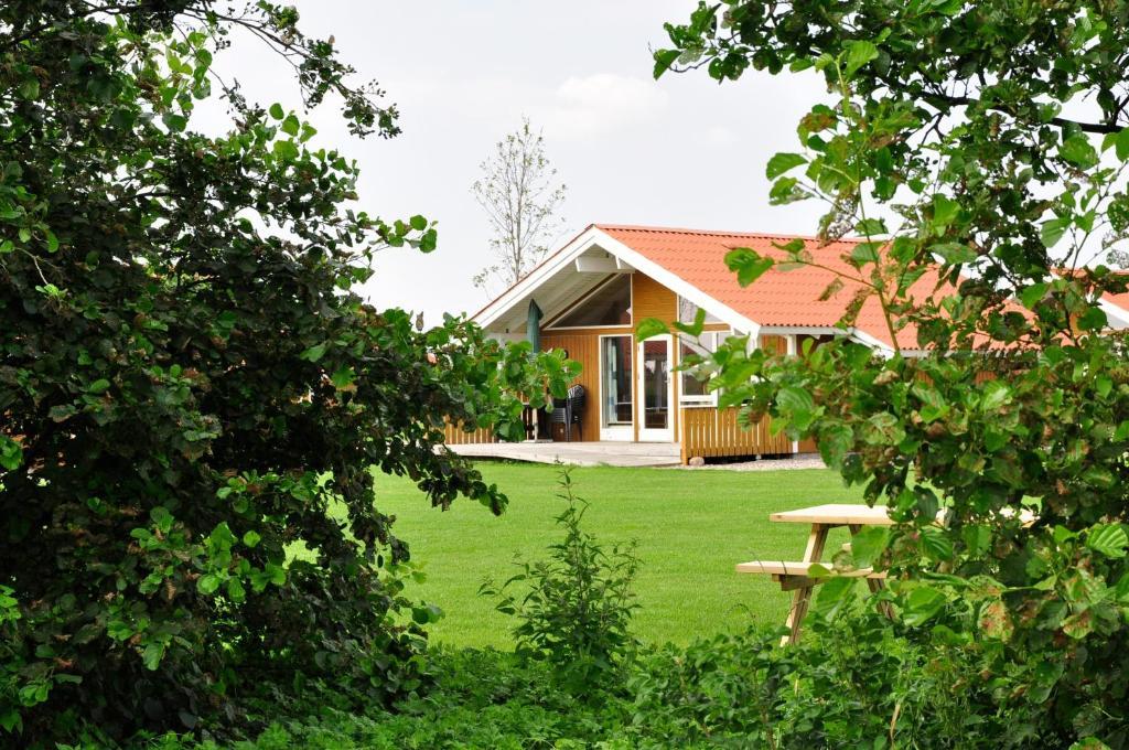 Holiday House,9496193:JPEG