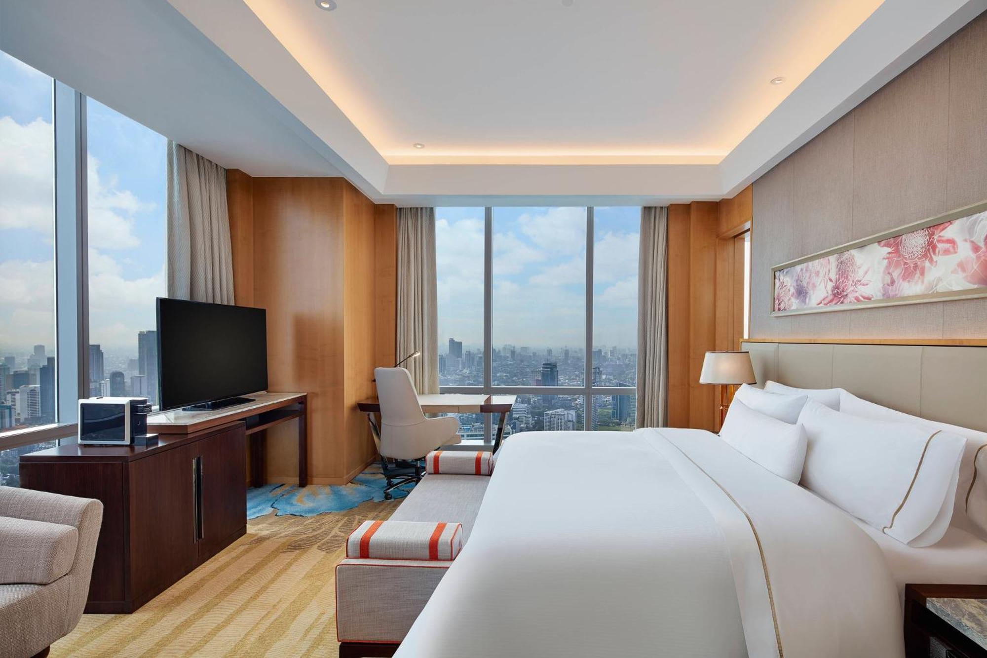 Premium King, Club lounge access, Guest room, 1 King