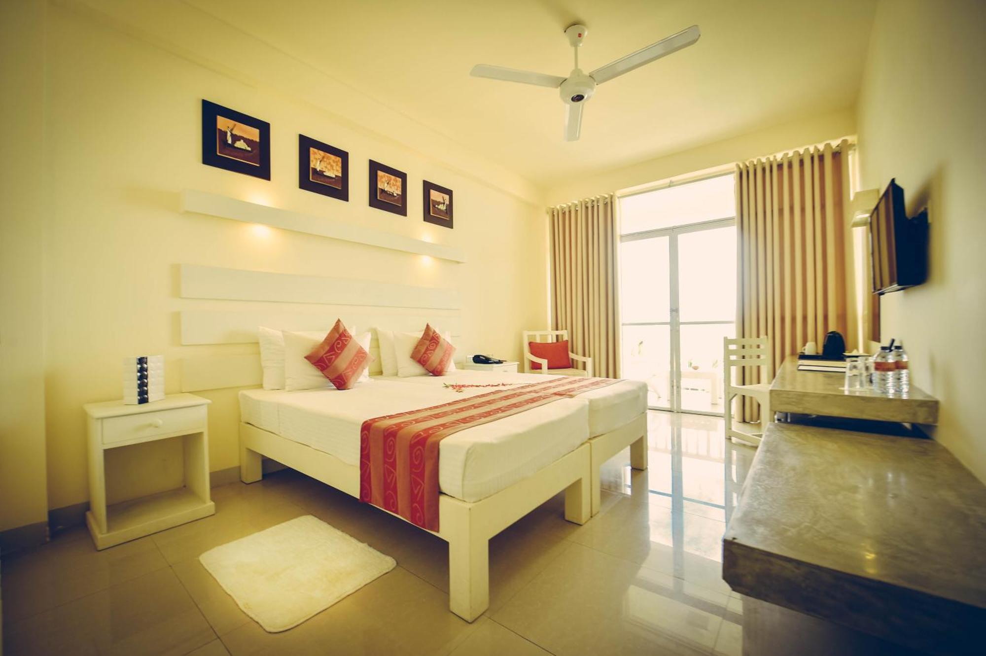 Deluxe Triple Room with Sea View