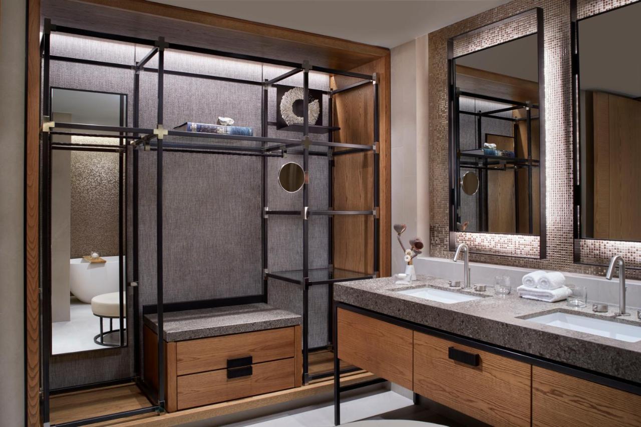 City View, Guest Room, 1 King Bed