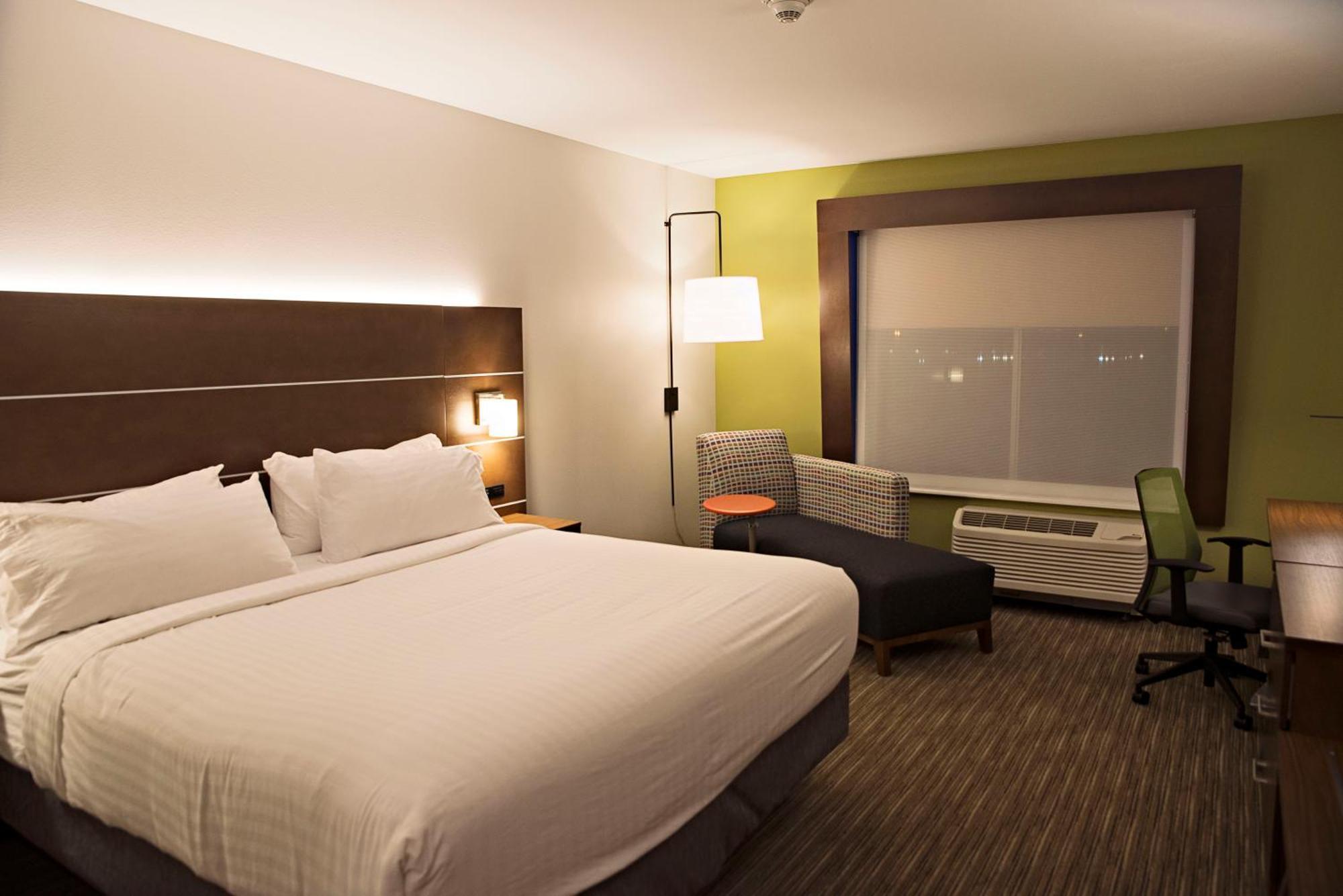 Standard King Room