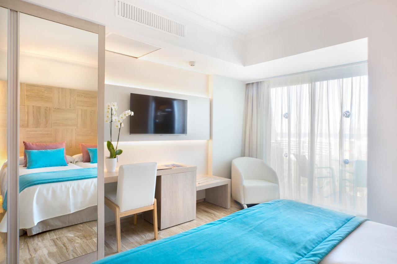Double Room (2 Adults)