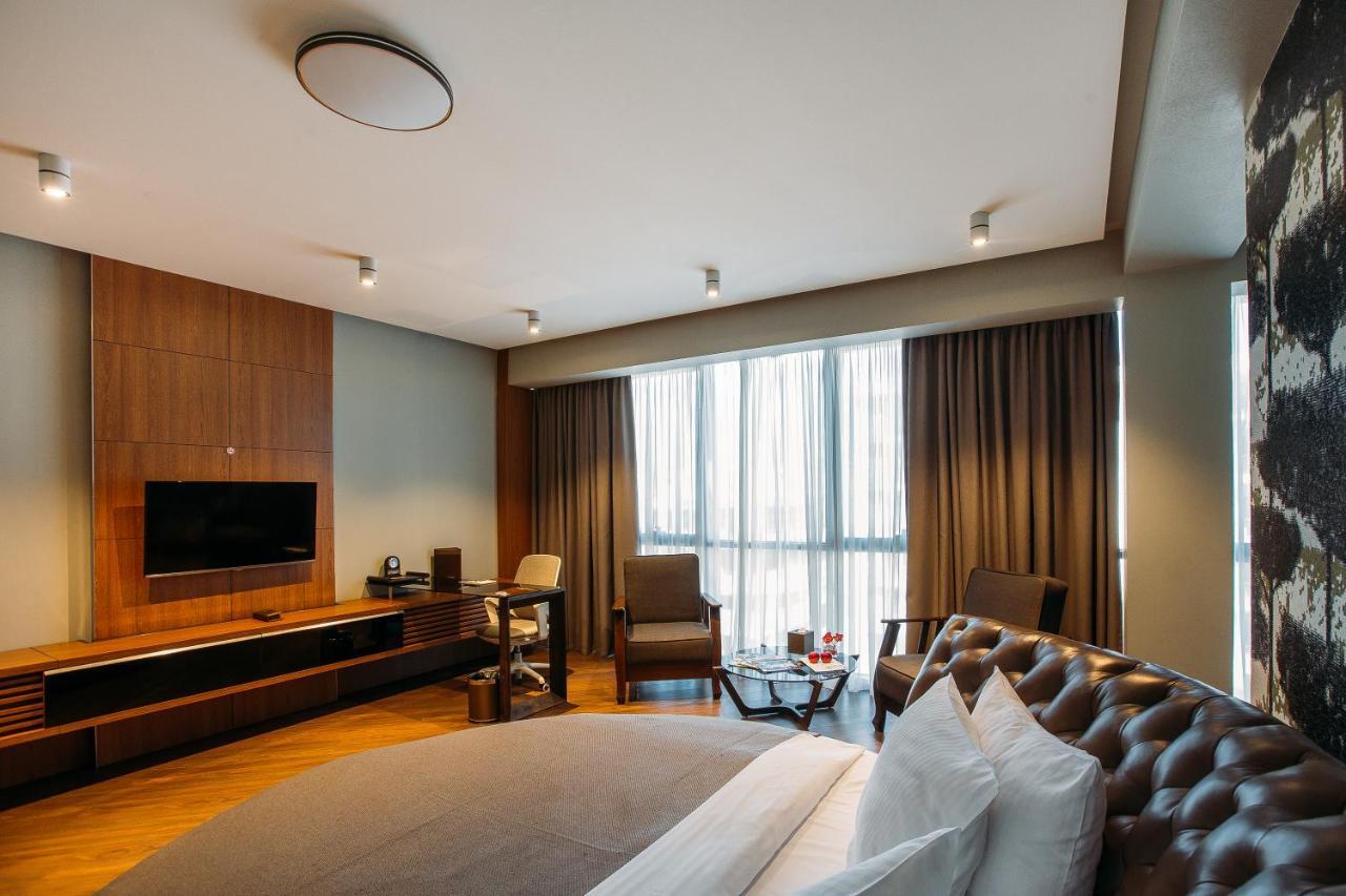 Double Room with Round Bed