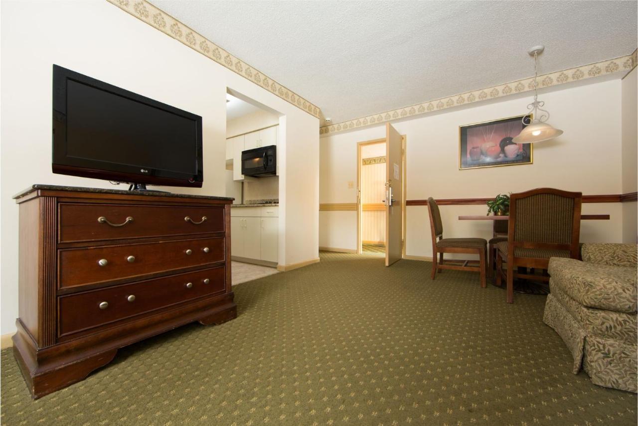One-Bedroom Suite