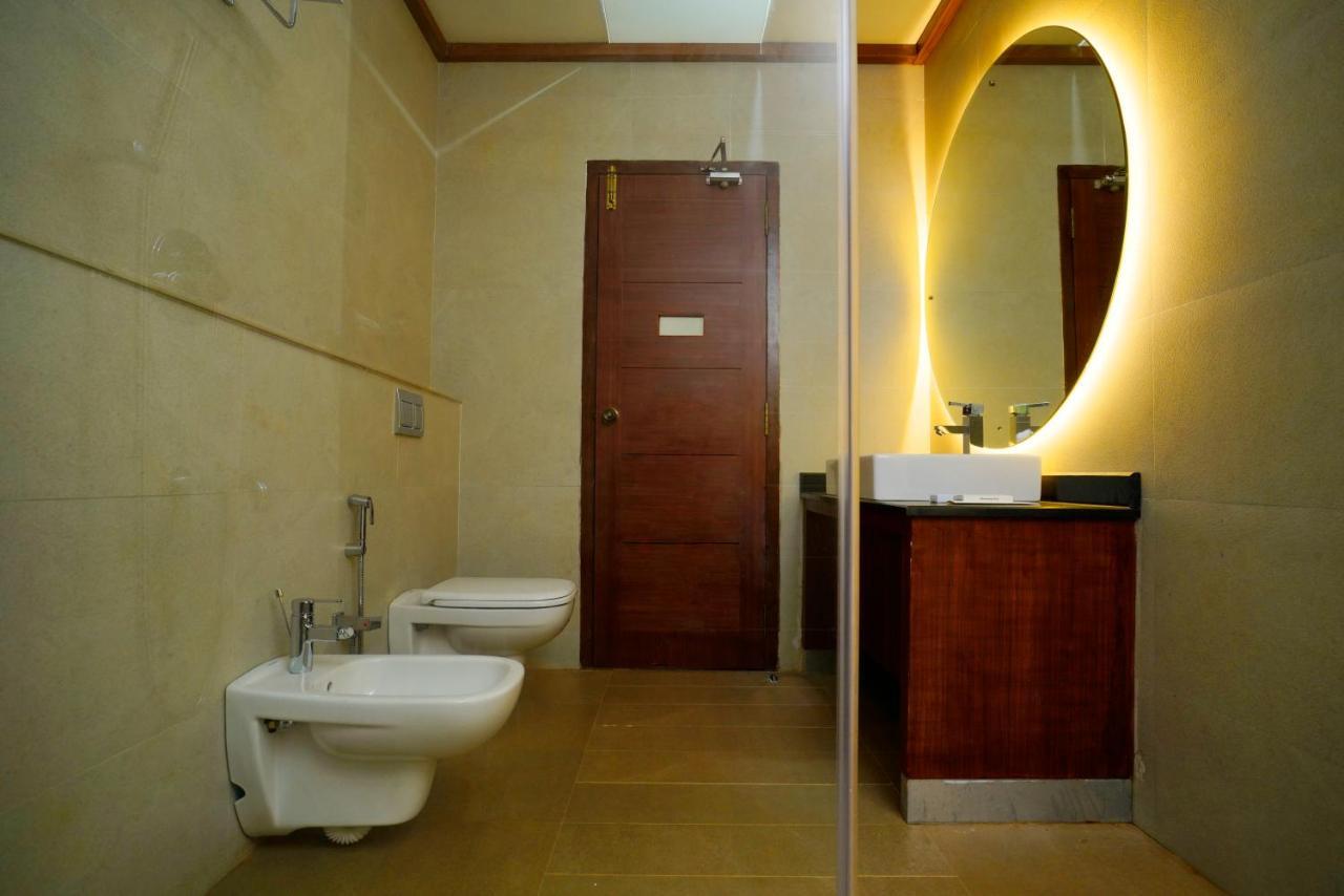 Suite with Hot Tub