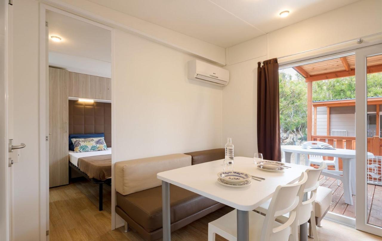 Three-Bedroom Mobile Home,944315113:JPEG