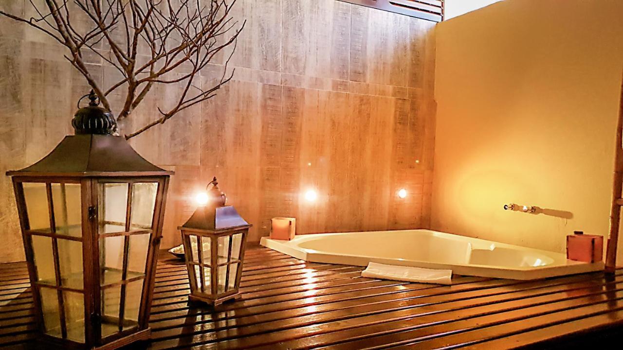 Deluxe Double Room with Jacuzzi without Balcony and without Window