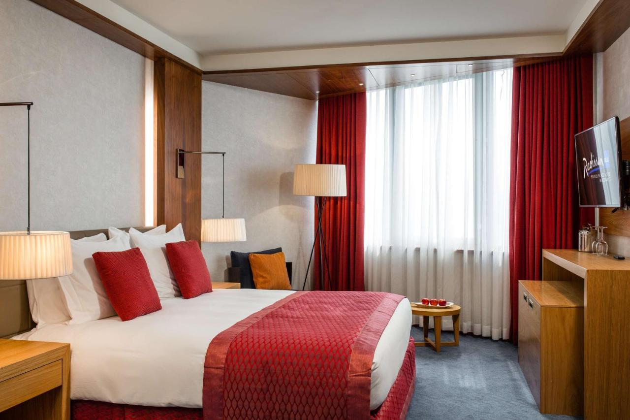 Diplomatic Suite with Lounge access