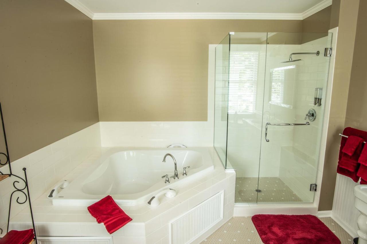 King Suite with Spa Bath