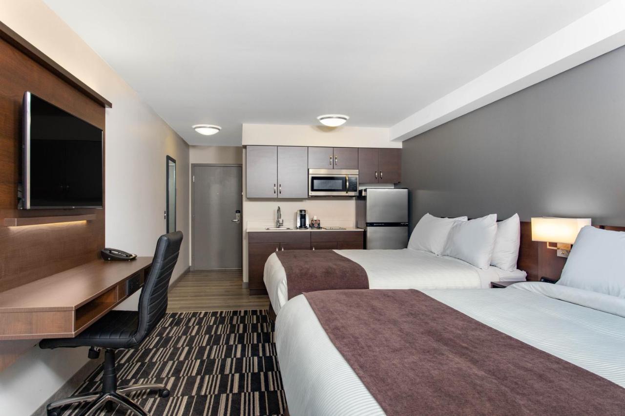 Studio Suite with Two Queen Beds - Non-Smoking