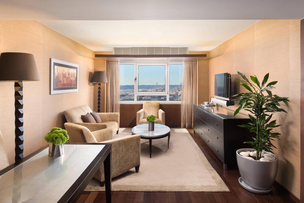 Executive Suite Club lounge access 2 Twin or Single Beds,1592873901:JPEG