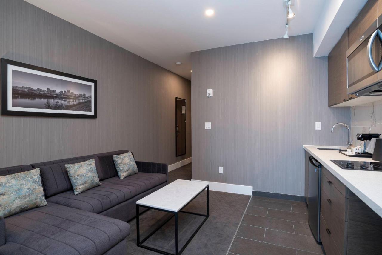 Standard Suite, 1 King Bed, Sofa Bed, Kitchenette