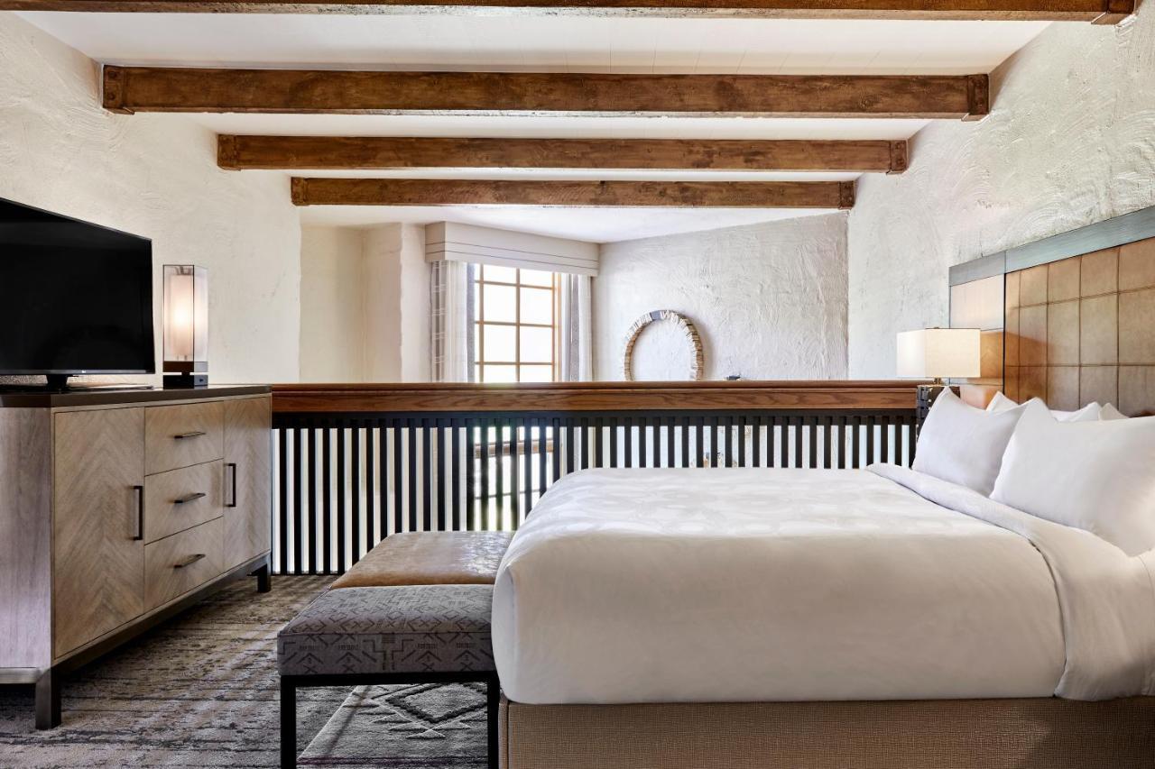 One-Bedroom Bi-level King Suite