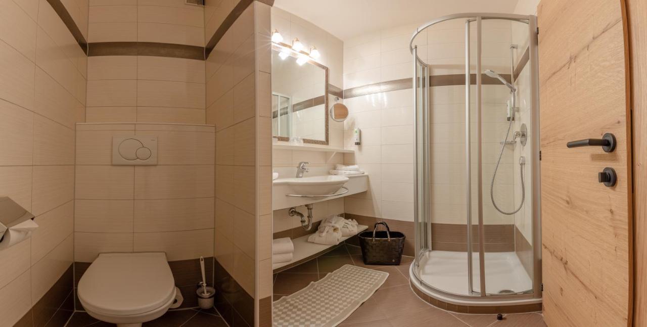 Junior Suite,1242949486:JPEG