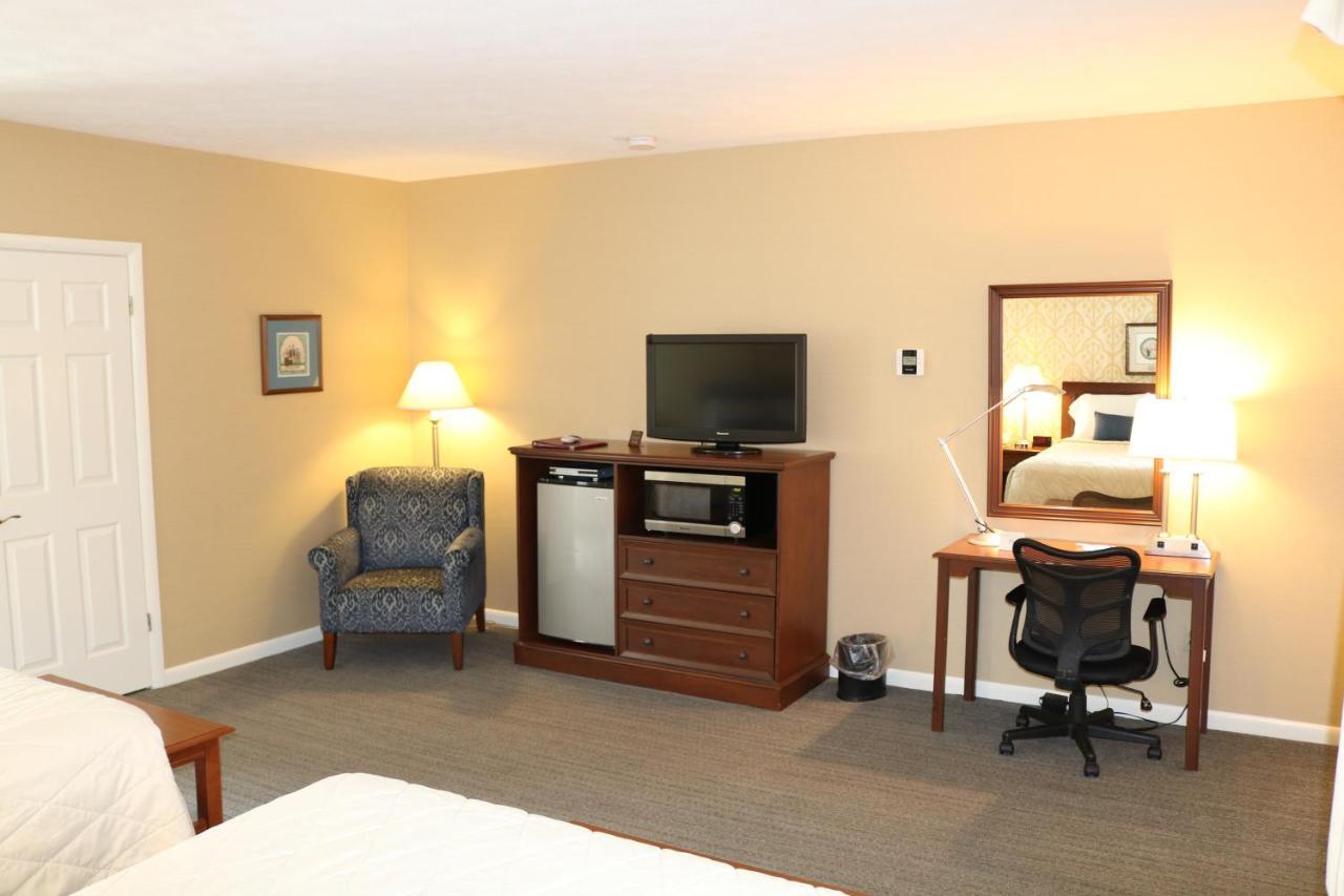 Queen Room Two Queen Beds