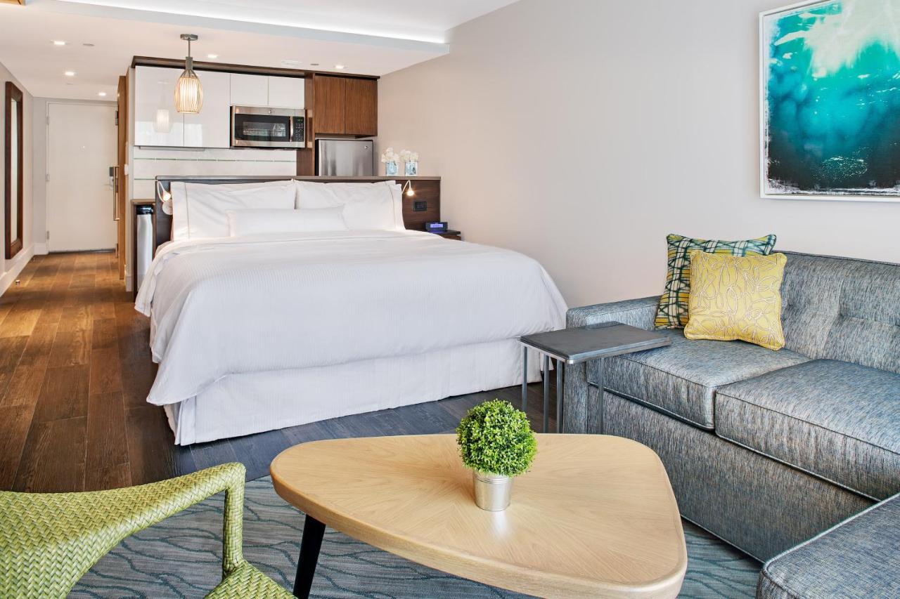 Studio -  2, 1 King, Sofa bed, Resort view, Balcony