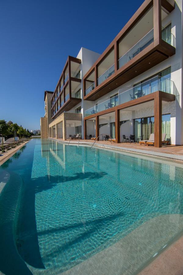 Suite with Pool View