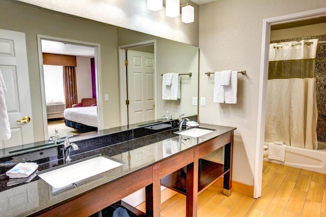 One-Bedroom Suite