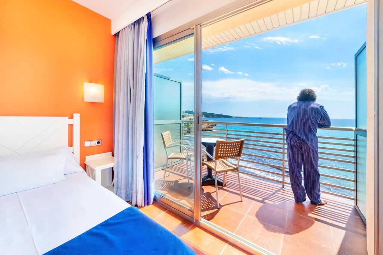 Triple Room with Sea View