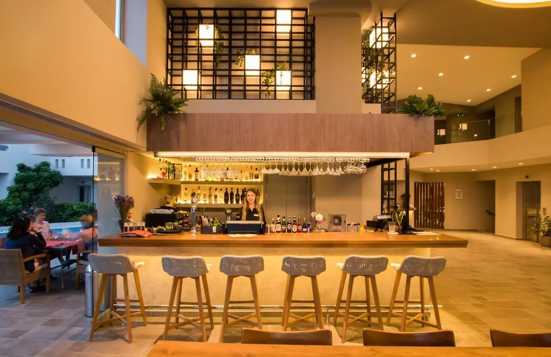 Parasol Luxury Hotel & Suites Adults Only-1