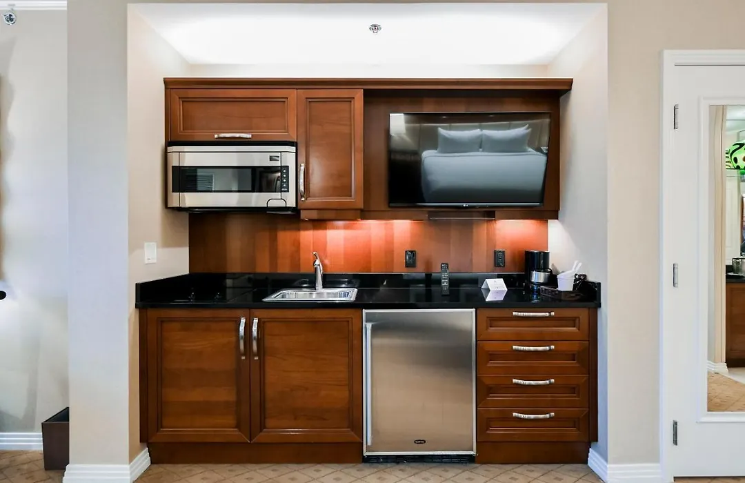 Penthouse Suite With Strip View At The Signature At Mgm Grand-1