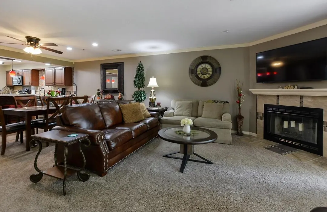 Thousand Hills Luxury Condos: Heart of Branson Retreat-1
