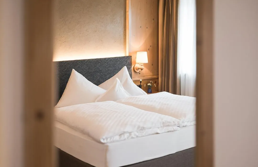 Hotel Alpenhof-1