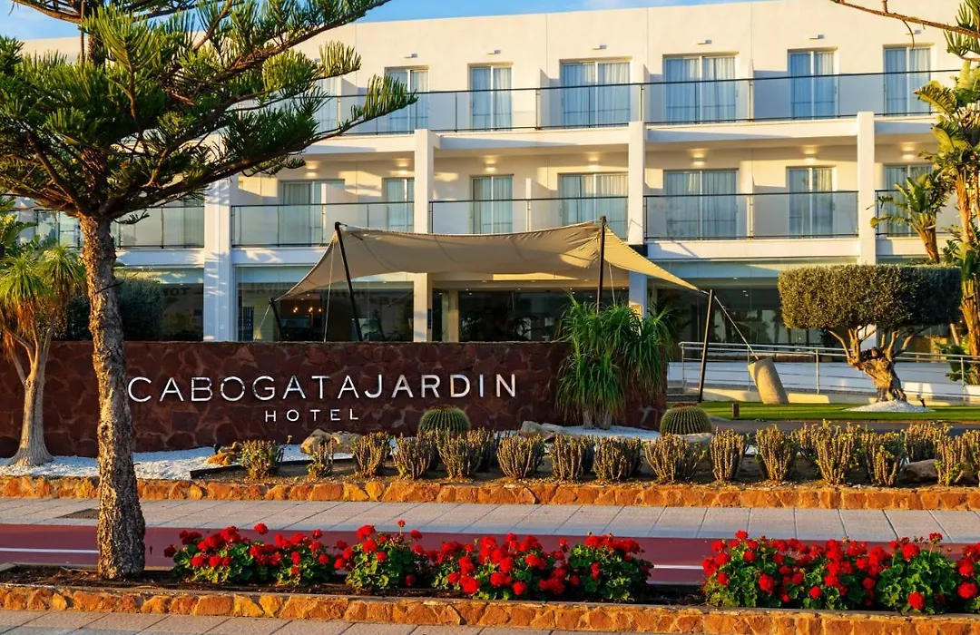 Hotel Cabogata Jardín-1