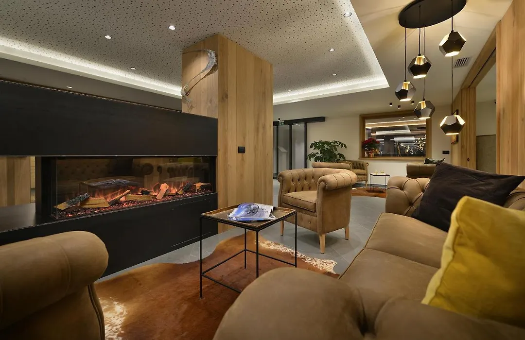 Hotel Bucaneve-1