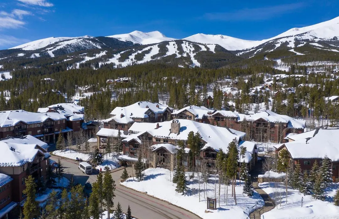 Grand Timber Lodge-1