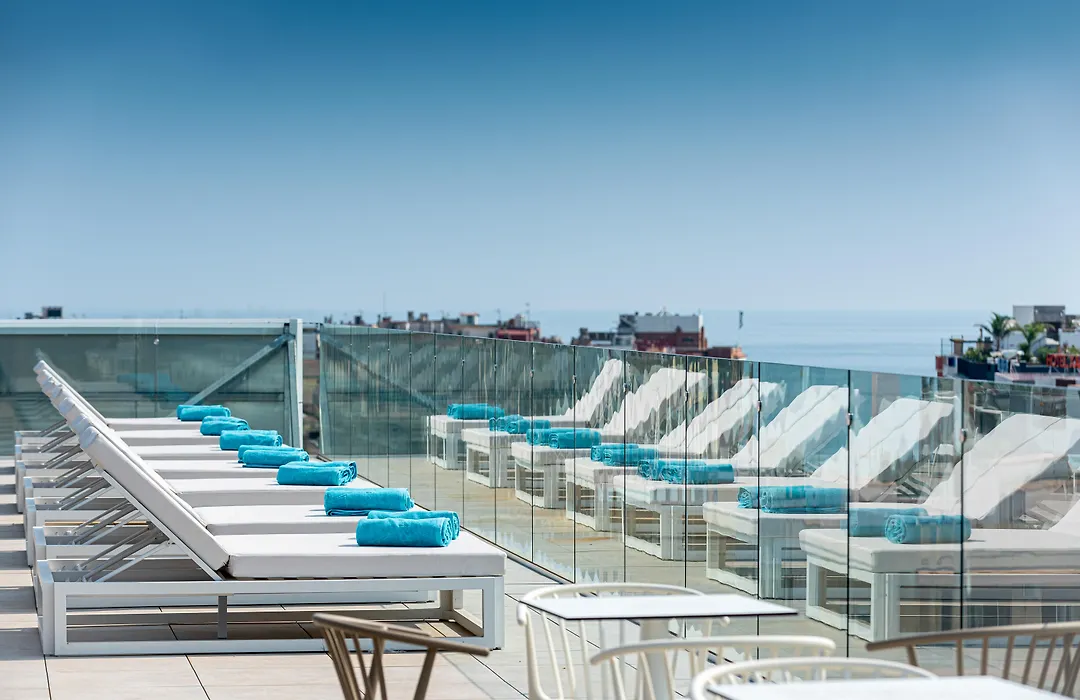 L'Azure Hotel & Spa 4Sup-1