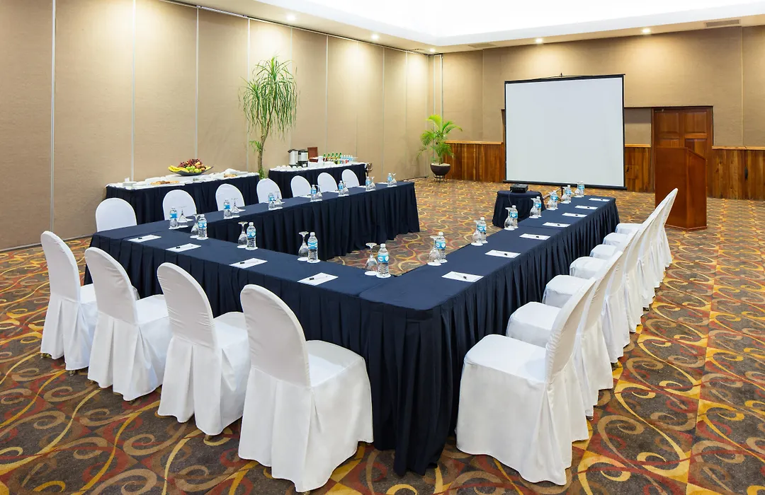 Bluebay Grand Esmeralda-1