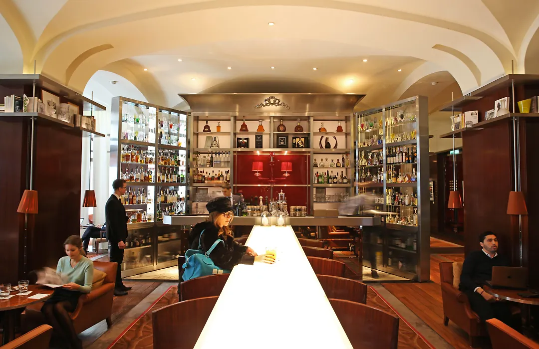 Hôtel Le Royal Monceau Raffles Paris-1