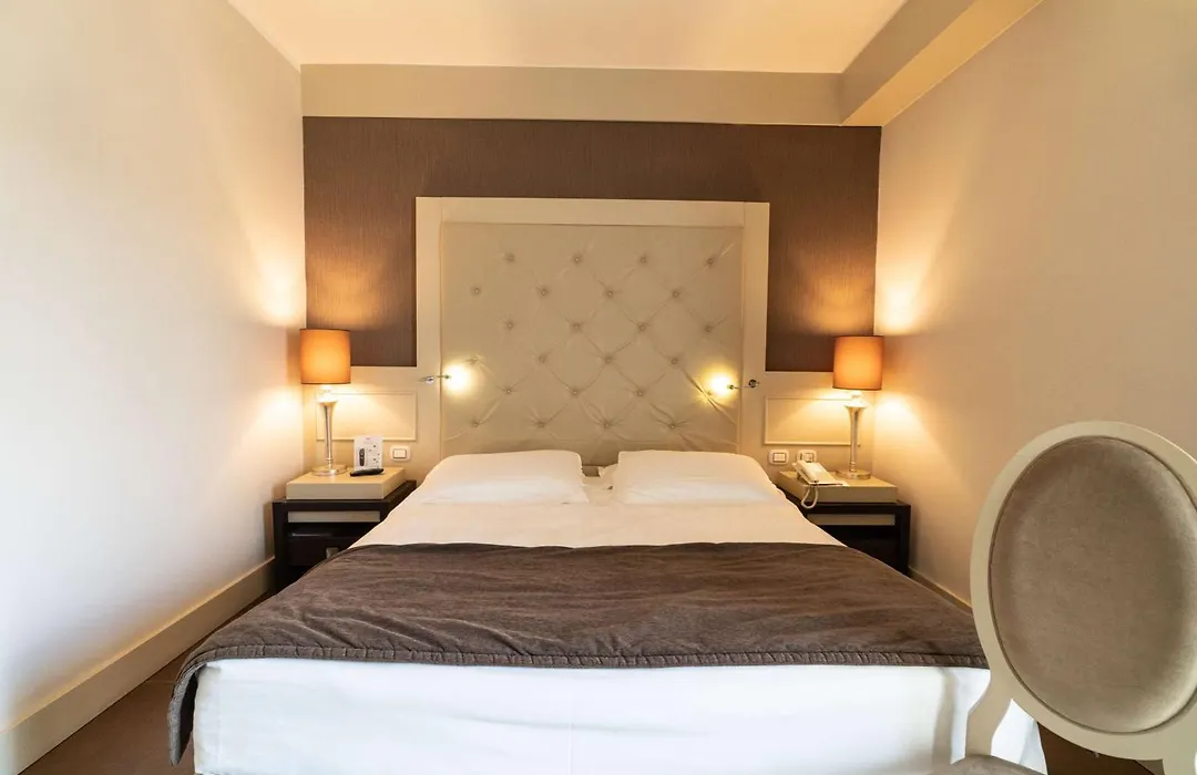 Best Western Plus Hotel Perla Del Porto-1