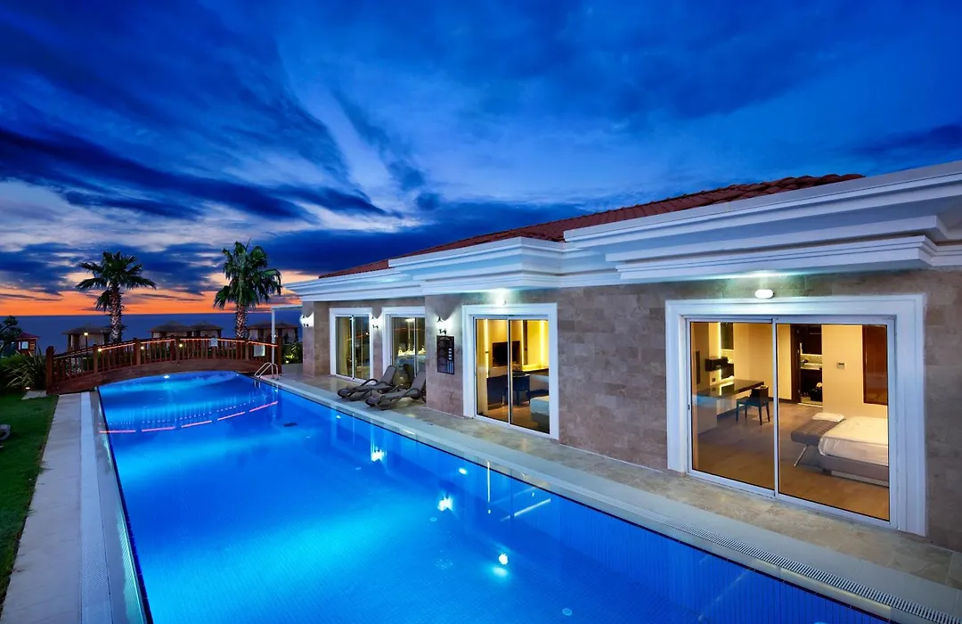 Bellis Deluxe Hotel & Heated For Winter Aqua Park-1