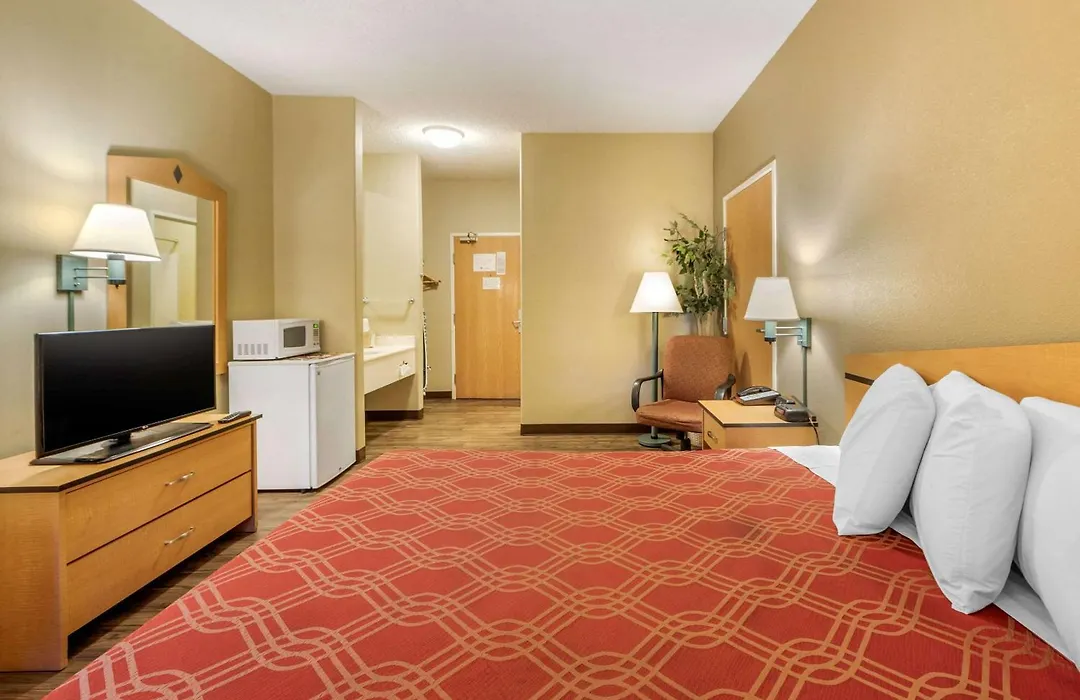 Econo Lodge Colorado Springs Near Airport-1