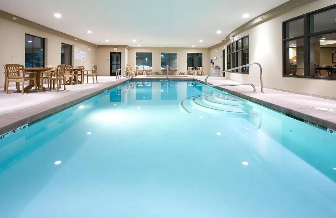 Holiday Inn Express Hotel & Suites Lander By Ihg-1