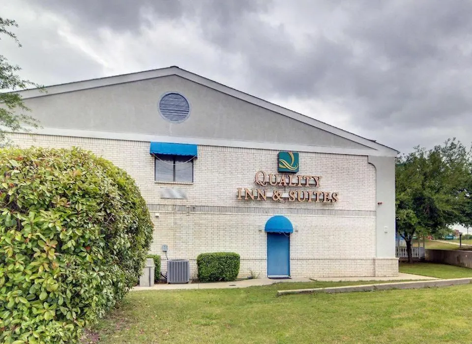 Quality Inn & Suites Grand Prairie South-1