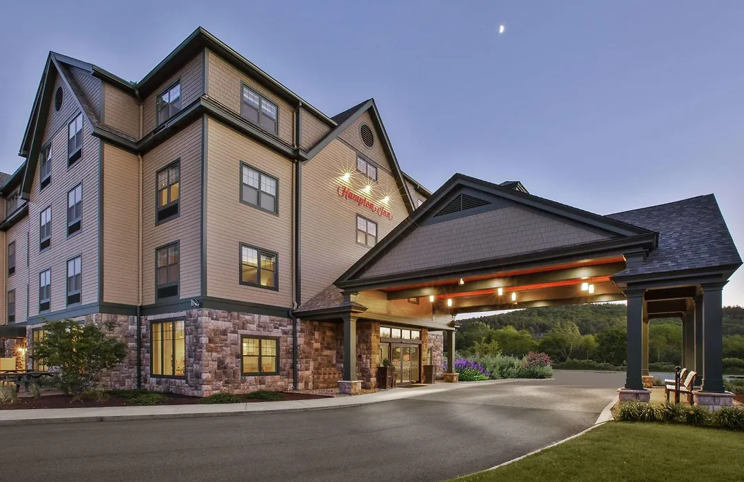 Hampton Inn Bar Harbor-1