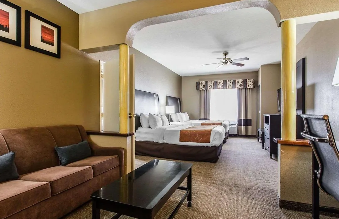 Comfort Suites Bakersfield-1