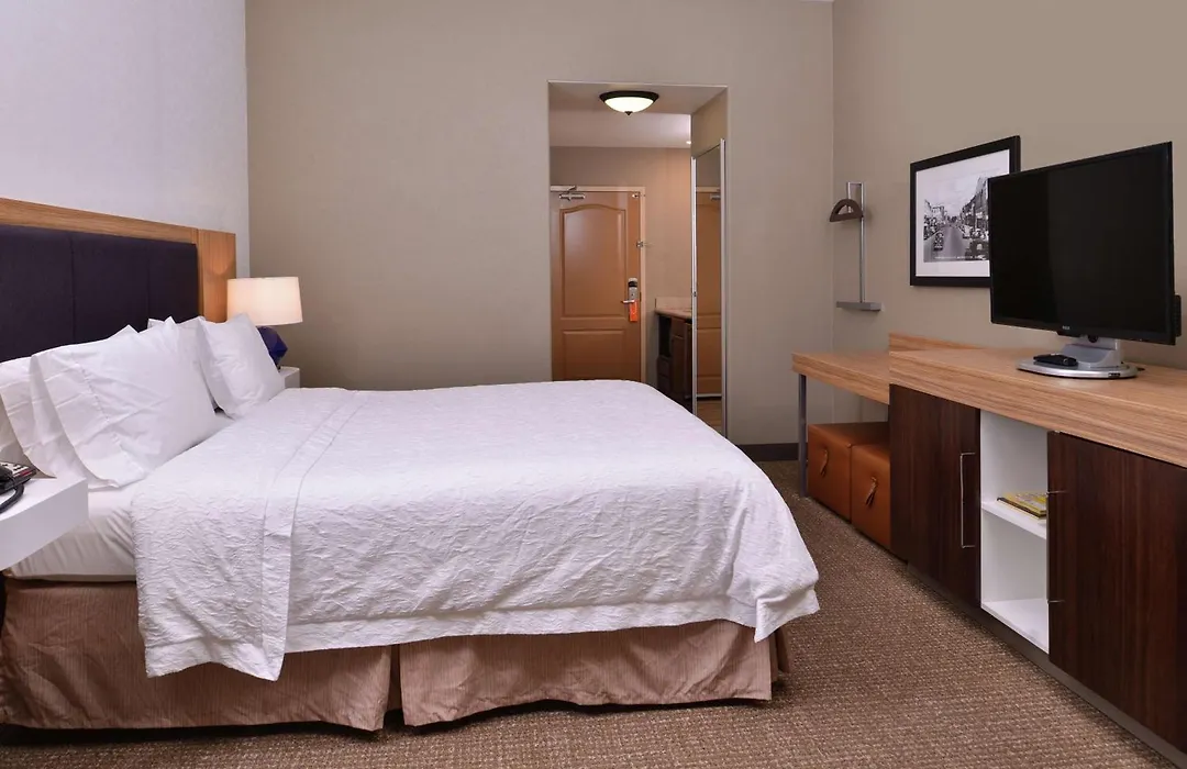 Hampton Inn & Suites Woodland-Sacramento Area-1