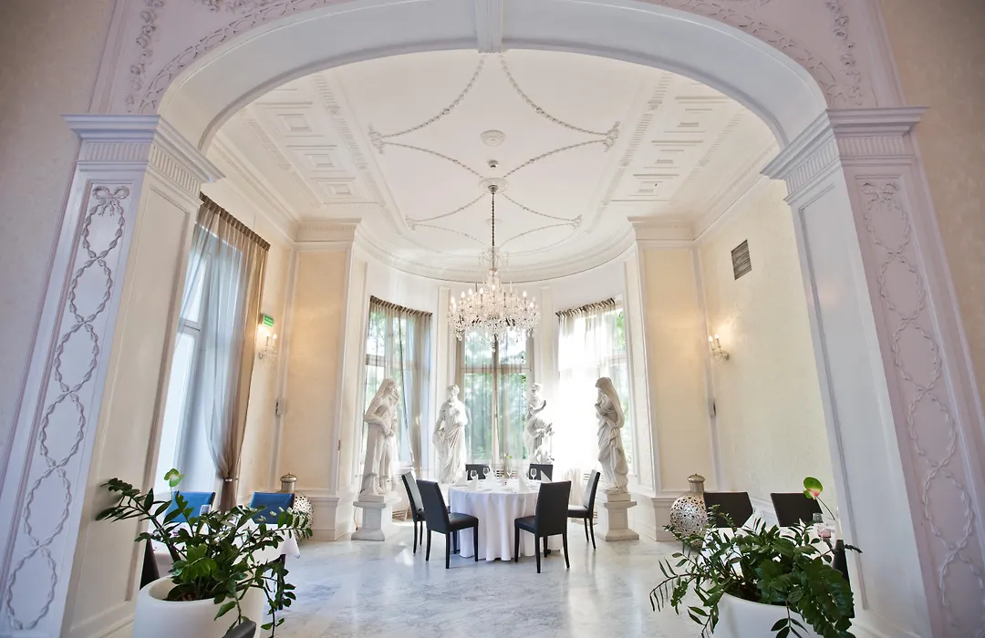Platinum Palace Boutique Hotel & Spa-1