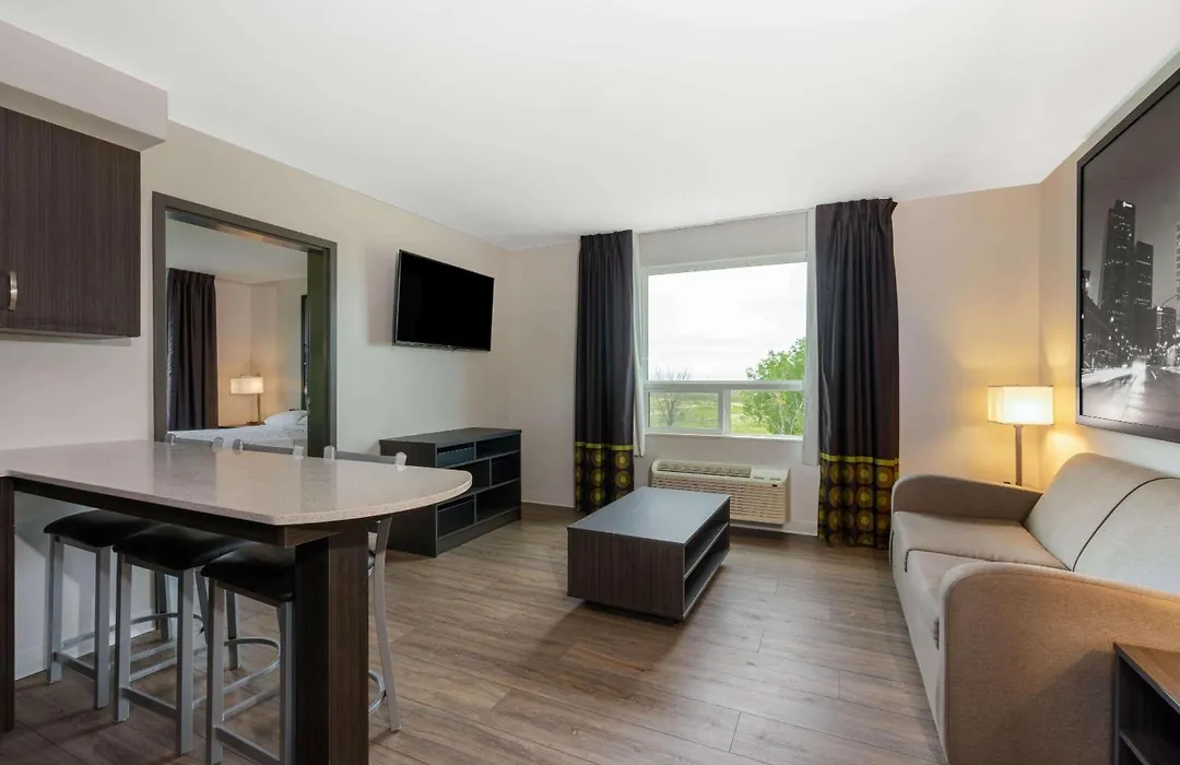 Super 8 By Wyndham Winnipeg East Mb-1