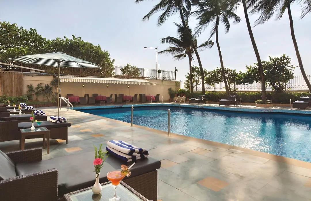 Ramada Plaza By Wyndham Palm Grove-1