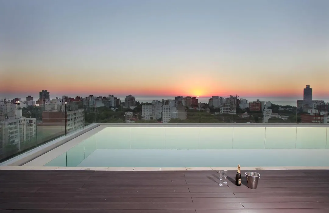 Dazzler By Wyndham Montevideo-1