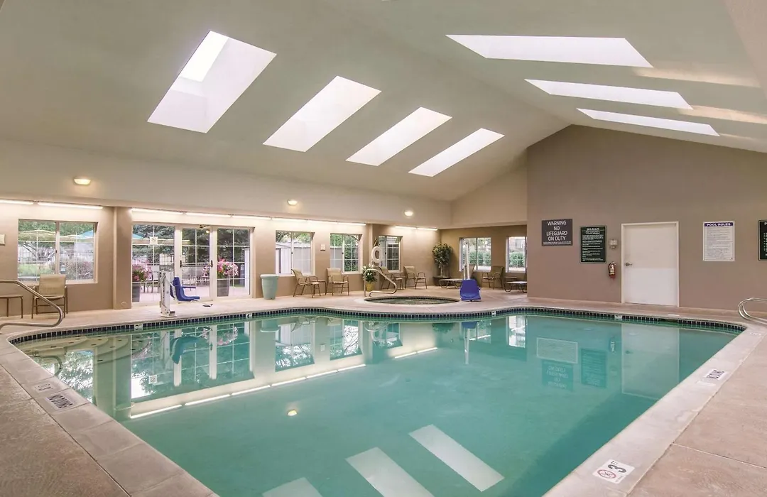 La Quinta Inn & Suites By Wyndham Denver Airport Dia-1