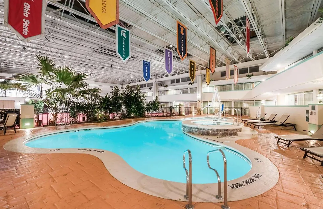 Ramada By Wyndham State College Hotel & Conference Center-1